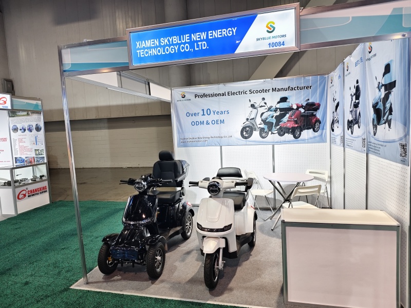 covered mobility scooter with roof